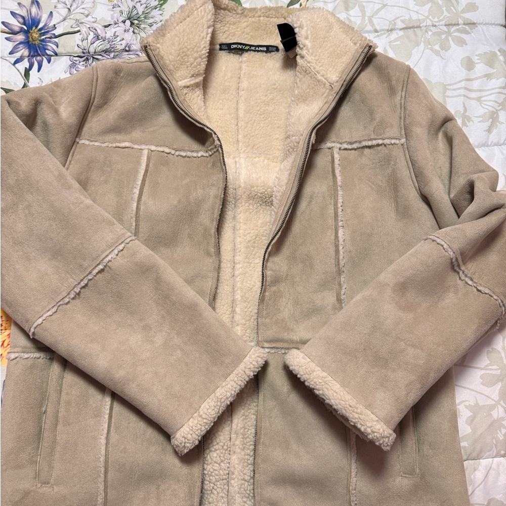 Perfect for winter. Suede. Wool.